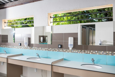 Construction et rénovation sanitaire aménagement intérieur sanitaire pour HPA camping – Plein air ECO concept